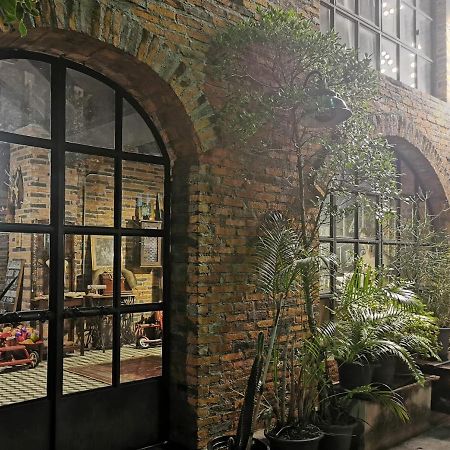 J No.14 Bed & Breakfast Bangkok Exterior photo