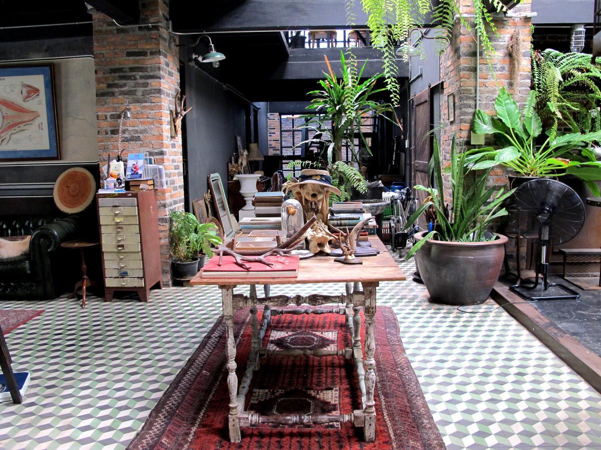 J No.14 Bed & Breakfast Bangkok Exterior photo