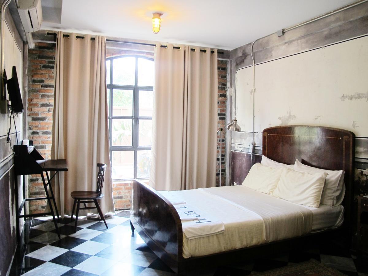 J No.14 Bed & Breakfast Bangkok Exterior photo