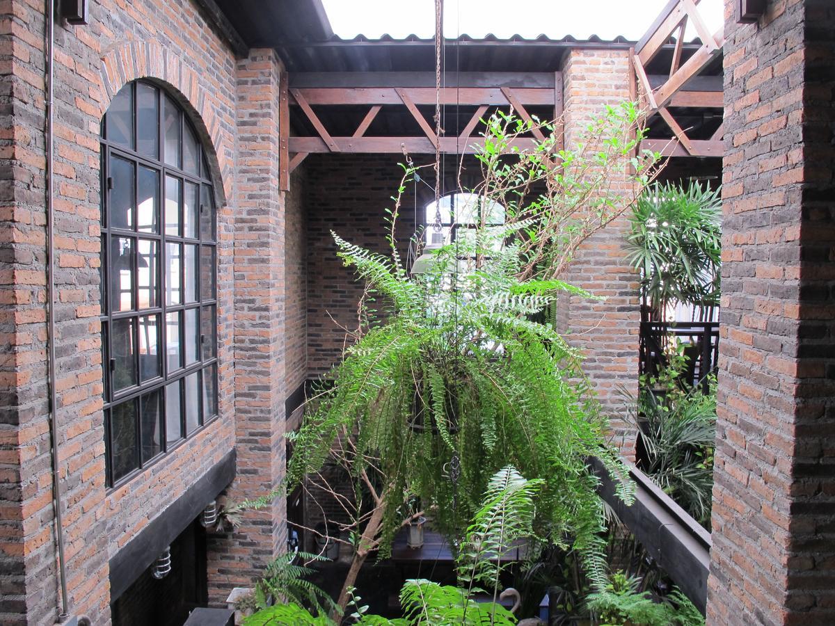J No.14 Bed & Breakfast Bangkok Exterior photo